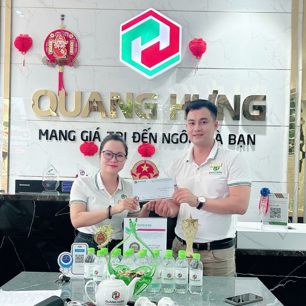 Chúc mừng Chị Đào Thị Thu Hằng - Cửa hàng trưởng đạt danh hiệu nhân viên xuất sắc quý III