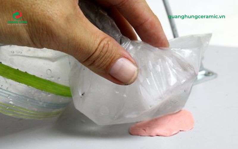 Phương pháp làm lạnh bằng đá viên để làm cứng bã kẹo